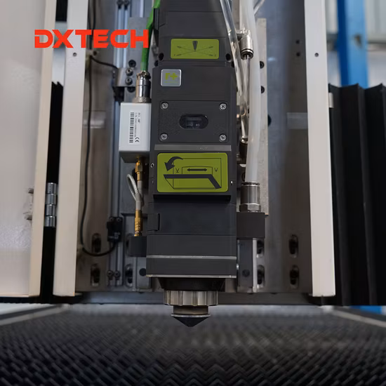 最新製品ステンレス鋼炭素鋼鉄板金属レーザー切断装置用 CNC ファイバーレーザー (サーボモーター付き)
